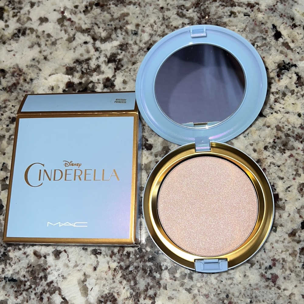 NIB! Mac Cosmetics Limited Edition Cinderella Beauty Powder In Mystery Princess.